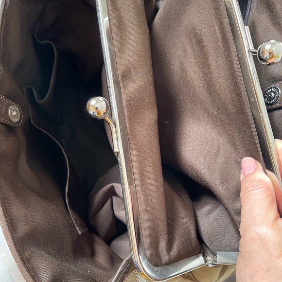 GUC,  Coach Large Brown 'C' Hand Bag, very spacious! - Picture 4 of 12